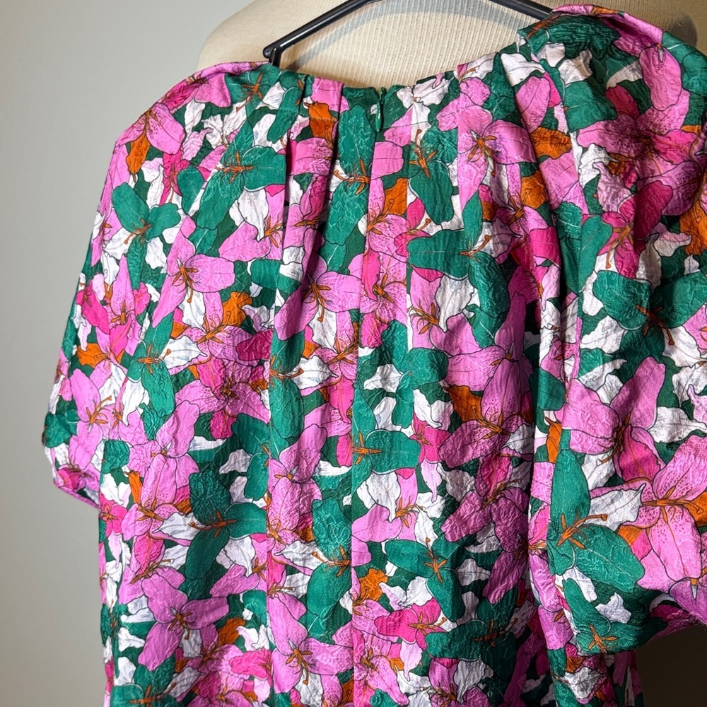 Jade melody‎ tam Chic Floral Off-Shoulder Blouse in Pink and Green - Picture 4 of 4